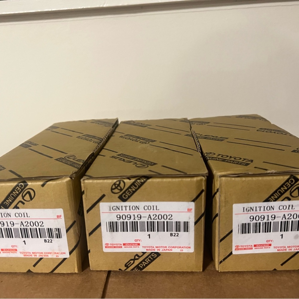 2010 lexus 450h ignition coil packs.. have 3.. great price for OEM..NEW!!